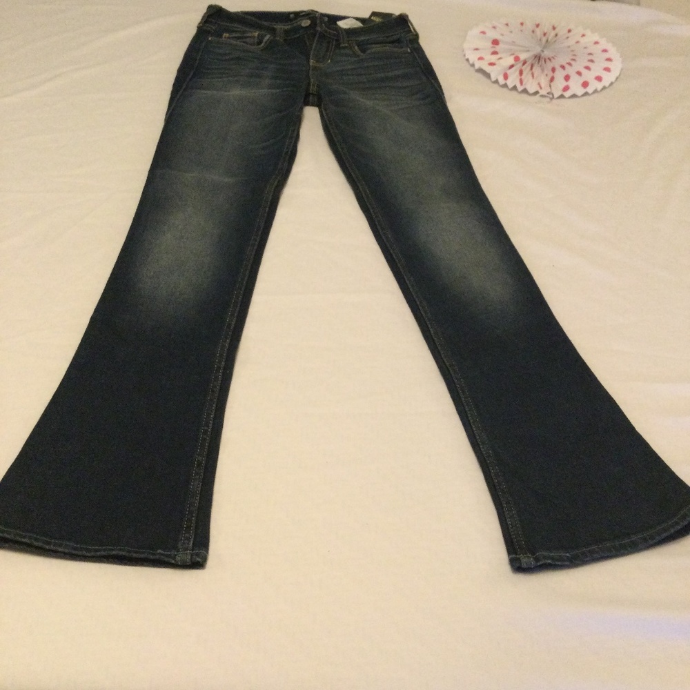 Hollister Low Rise Boot Cut Jeans 0R
